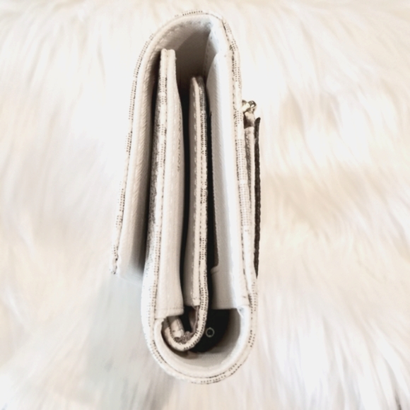 Michael Kors Jet Set White Digital Pin Dot MK Trifold Checkbook Wallet/Pen NWOT - Picture 4 of 15